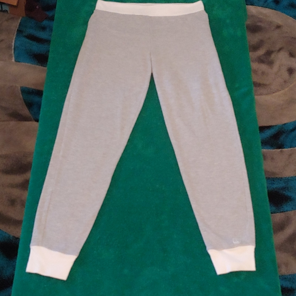 Cuddl Duds gray and cream leggings
